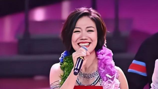 星光大道|歌手龙婷：曾是《星光大道》冠军，受邀参加春晚后，为何街头卖唱