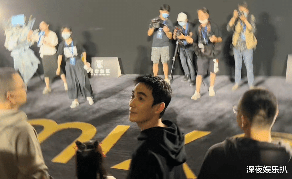 朱一龙|出演《人生大事》有何收获?朱一龙正面回应,小笼包心愿一致