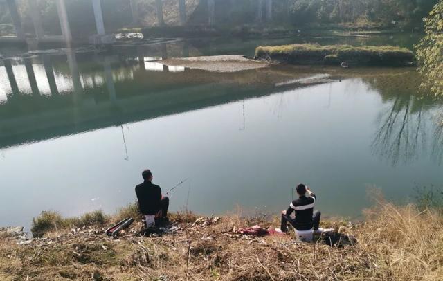 |通过钓鱼学会的5个技能！果然钓鱼人除了钓鱼不行，其他都行