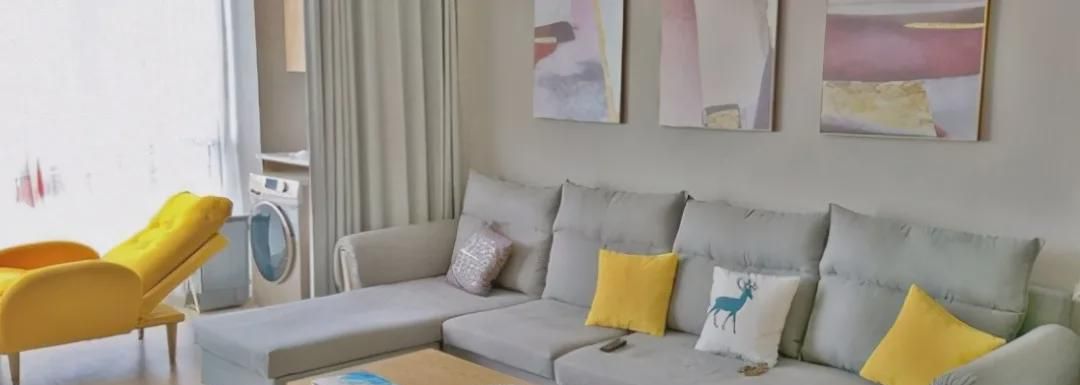 188平顶楼复式送大露台,进门玄关就把人迷住了,最爱客厅和阳台