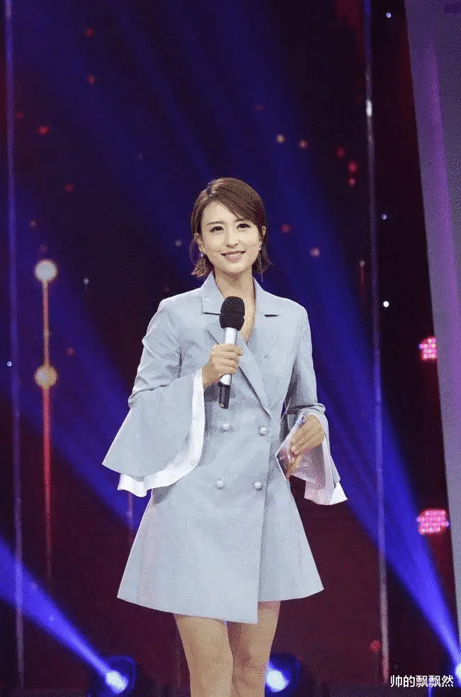 潘粤明|央视主持张蕾:嫁大20岁矿业大亨,婚后生一子,一家三口其乐融融