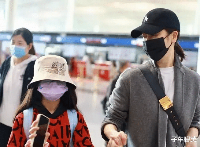 家族荣耀|忘记拉窗帘？狗仔教你做人！这7位明星全是毁于“窗前忘情”