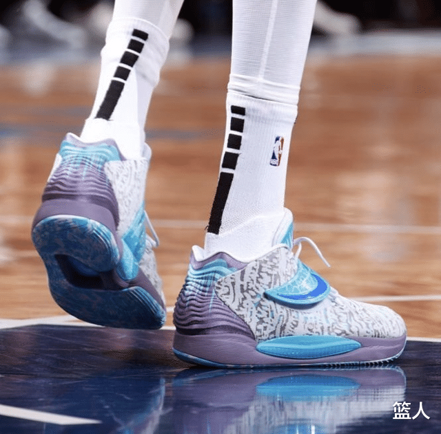 耐克|NBA球员上脚：杜兰特复出穿KD14，詹姆斯4代将复刻