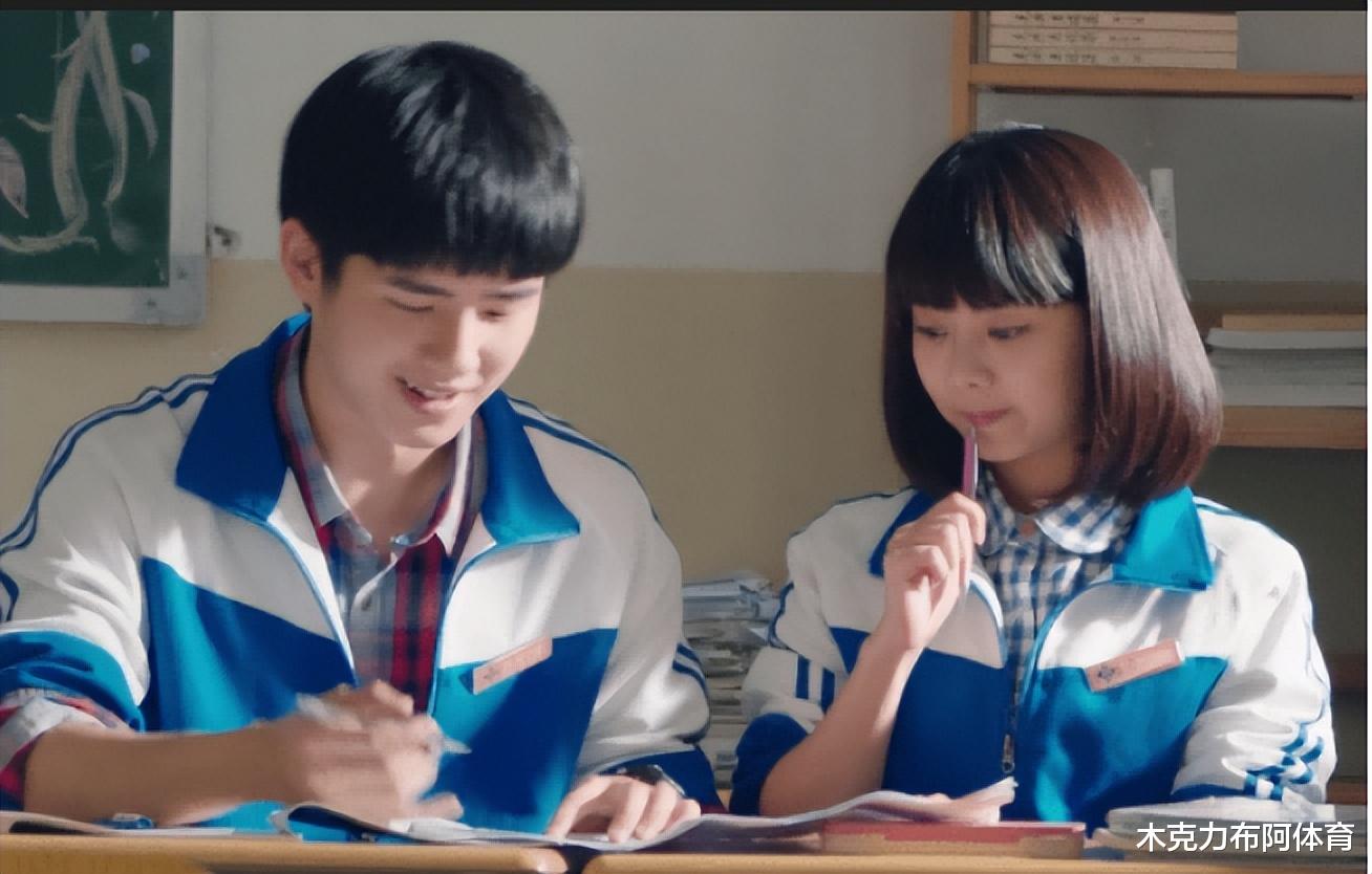 情侣|30岁了还能演学生的8位女星，穿上校服青春感觉就来了