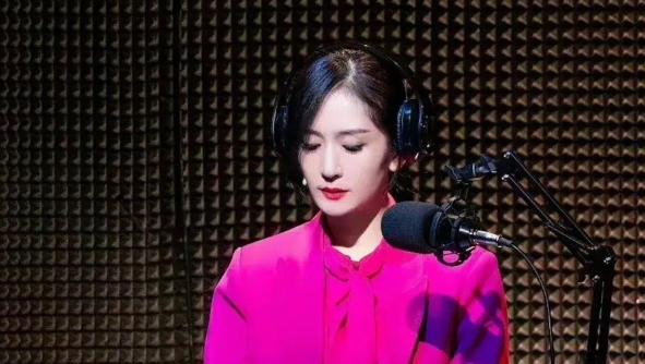 黄忆慈|曝黄多多指导谢娜话剧,凭借黄磊资源当赖声川徒弟,被指哗众取宠