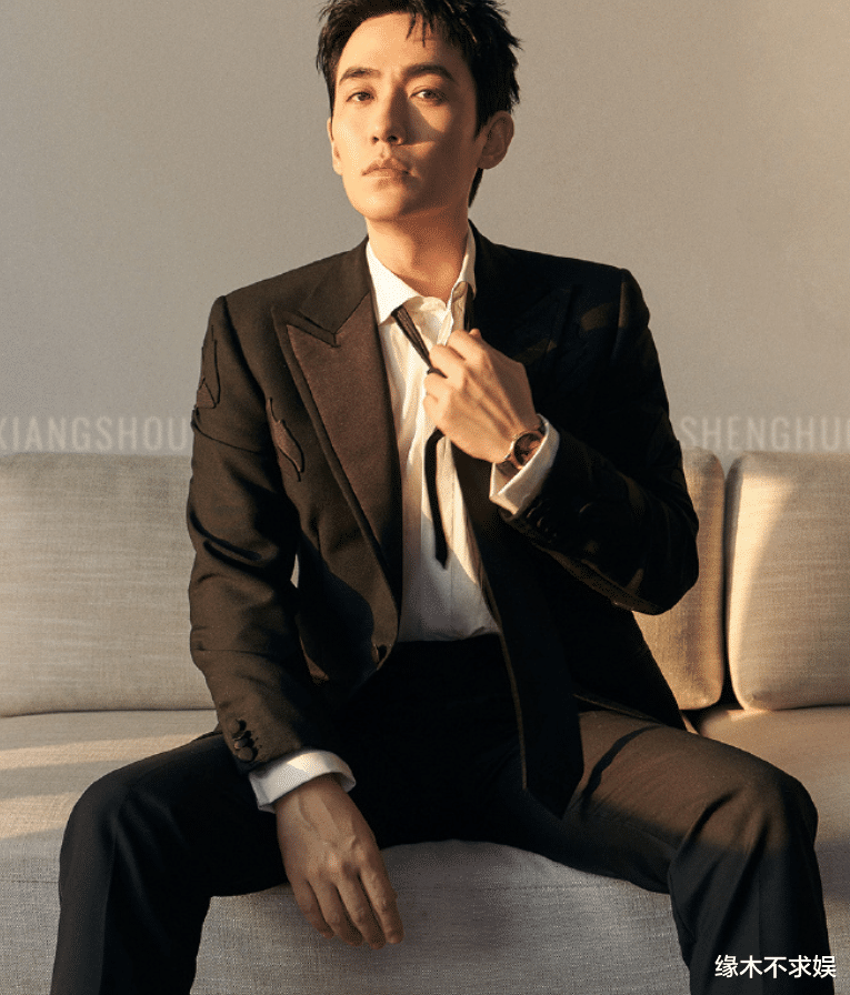 红牛|网红牛莉调侃朱一龙,曝其隐婚生子不认孩子,被扒是赵露思粉丝!