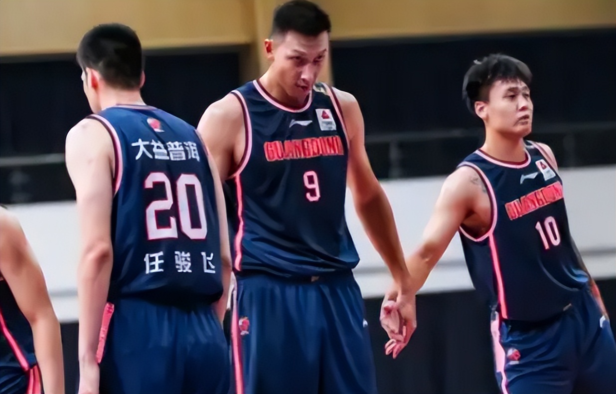 广东男篮|恭喜！广东男篮夺冠功勋亲承有望回归，球队内线实力将获全面提升