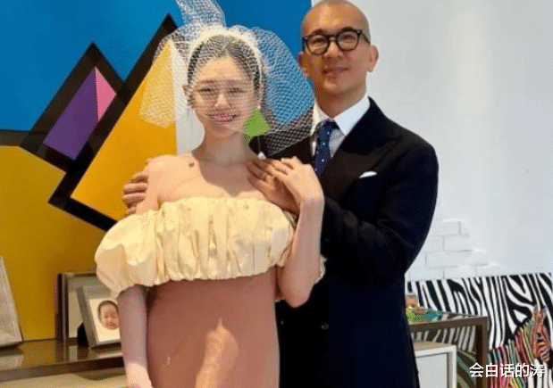 具俊晔|大S陷婚姻危机?具俊晔返韩后与友人聚会,却被曝与美女穿情侣装