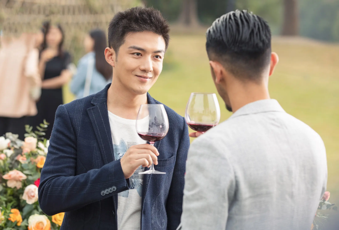 电视剧|电视剧《三十而已》,王漫妮就是高配点的林有有,处处是套路