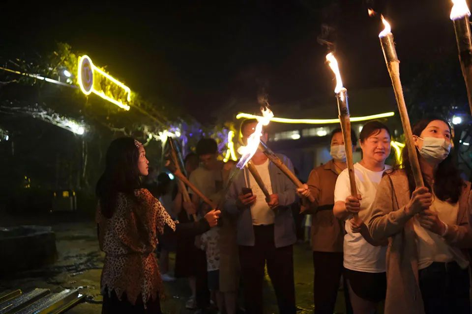 汽车|国庆节专题：惊艳火把节+篝火晚会+露营，仙人洞景区不一般的体验