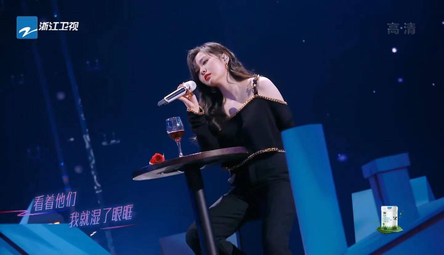 张靓颖|为歌而赞2：网友认为张靓颖演唱的歌过时，她的回应让大家点赞