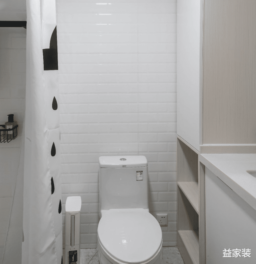 23平方米小户型,家里还有可以旋转的电视机,满足业主的期待