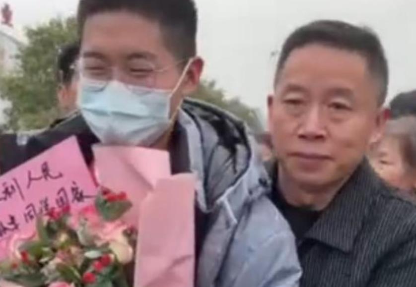 黄景瑜|太尴尬！孙海洋称儿子孙辉看鬼片害怕，不敢单独在家被调侃太丢脸