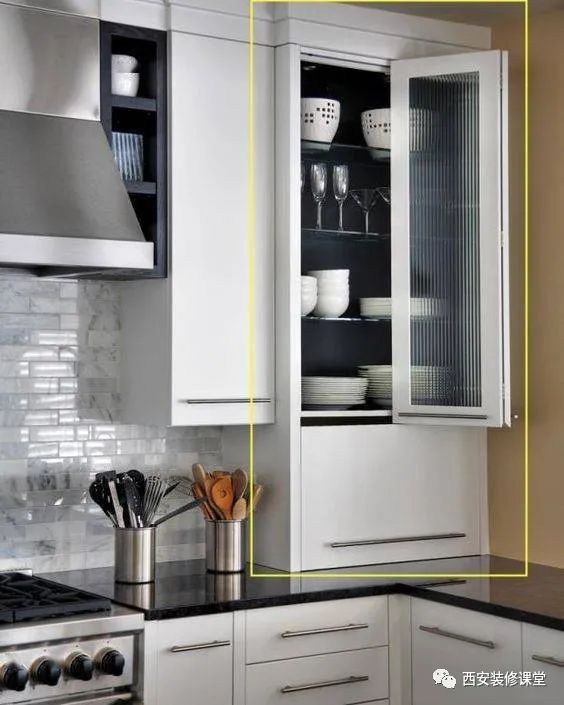 只包管道就浪费了,做成收纳就有价值了