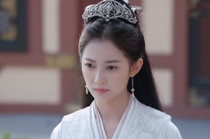 李易峰|李易峰又甩出一王炸剧,才上线1天,播放量1亿,熬夜追8集收不住