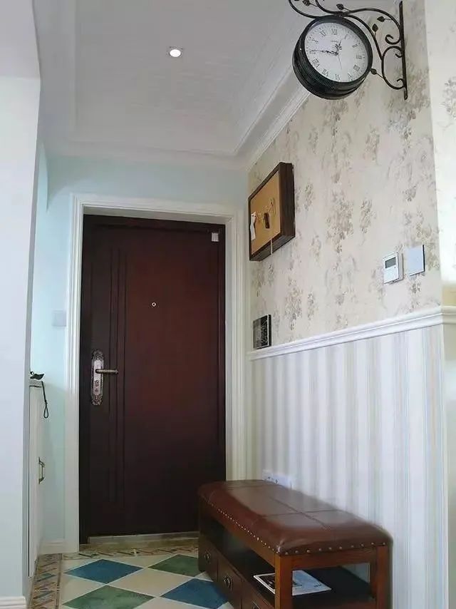 新房别再乱装，看看人家怎么弄，进门地砖就美醉了，卫生间更个性