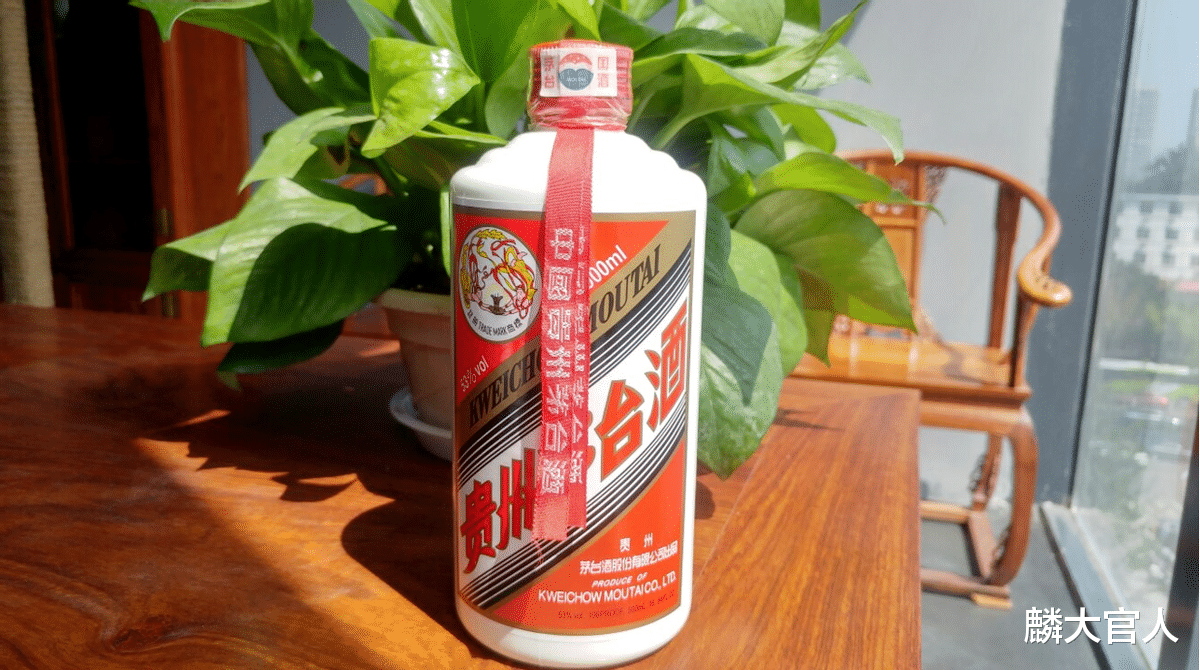 辽宁45岁富豪,土埋500斤散酒当嫁女喜酒,如今挖出却遭行家讽刺