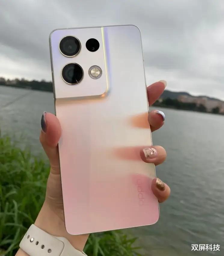 OPPO Reno8跌至1669元,80W闪充+天玑1300,36个月不卡顿