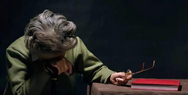 通胀|71岁老奶奶回怼:“我儿子不工作不结婚咋了?比你儿子不回家强”