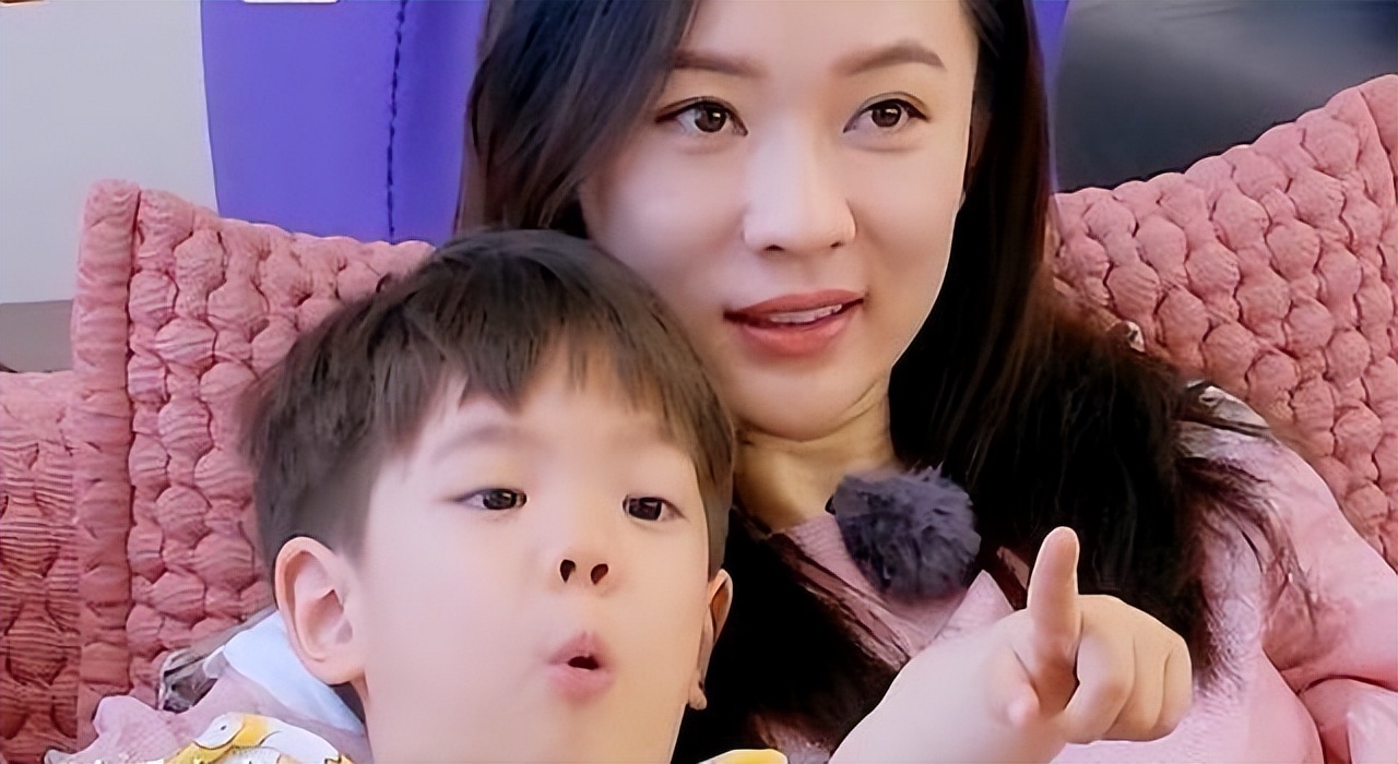 戚薇|戚薇:女人生不生孩子都是完美的!但是有宝宝会开启另一个新世界