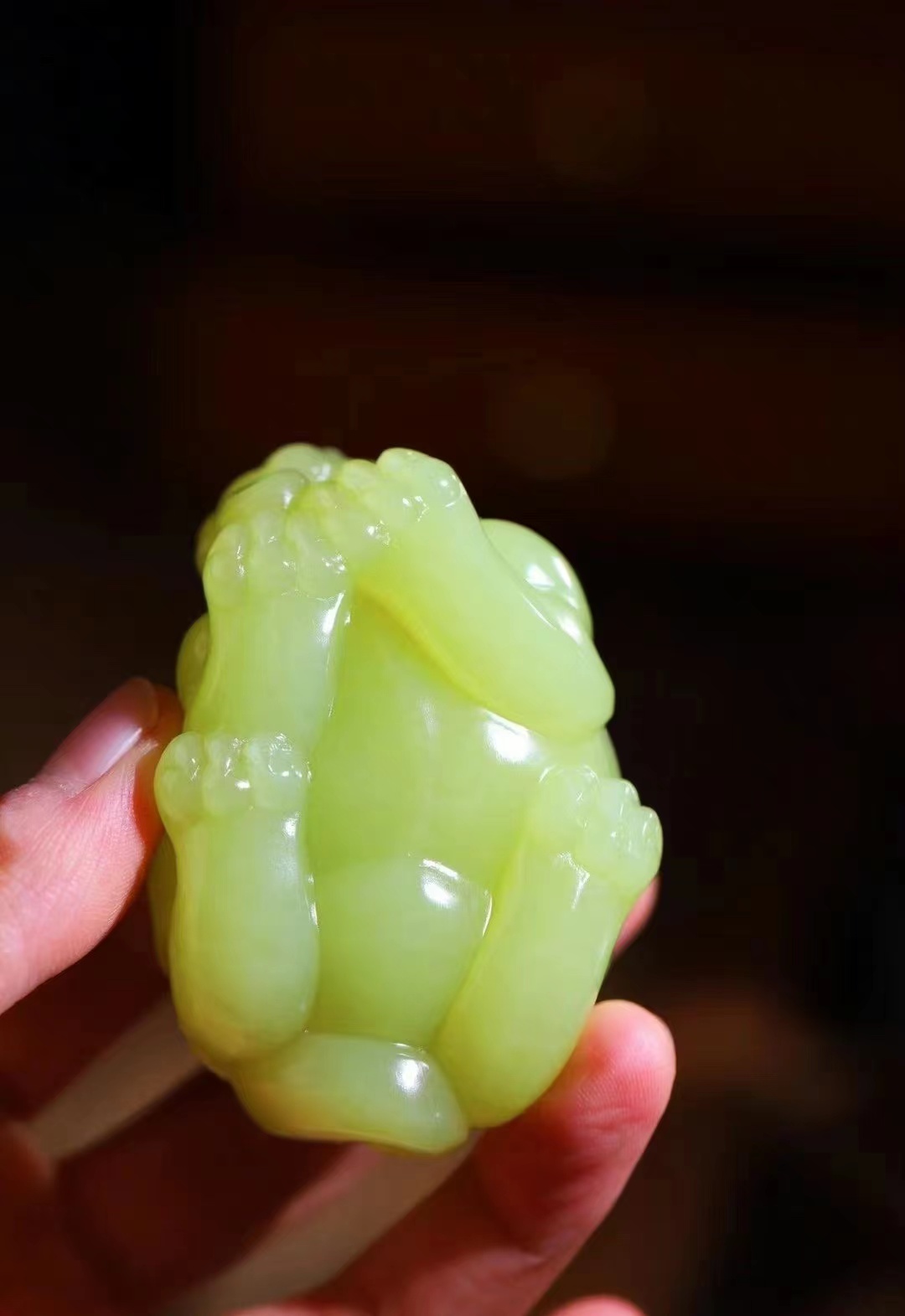 黄口|和田玉若羌黄玉黄口料--手把件貔貅