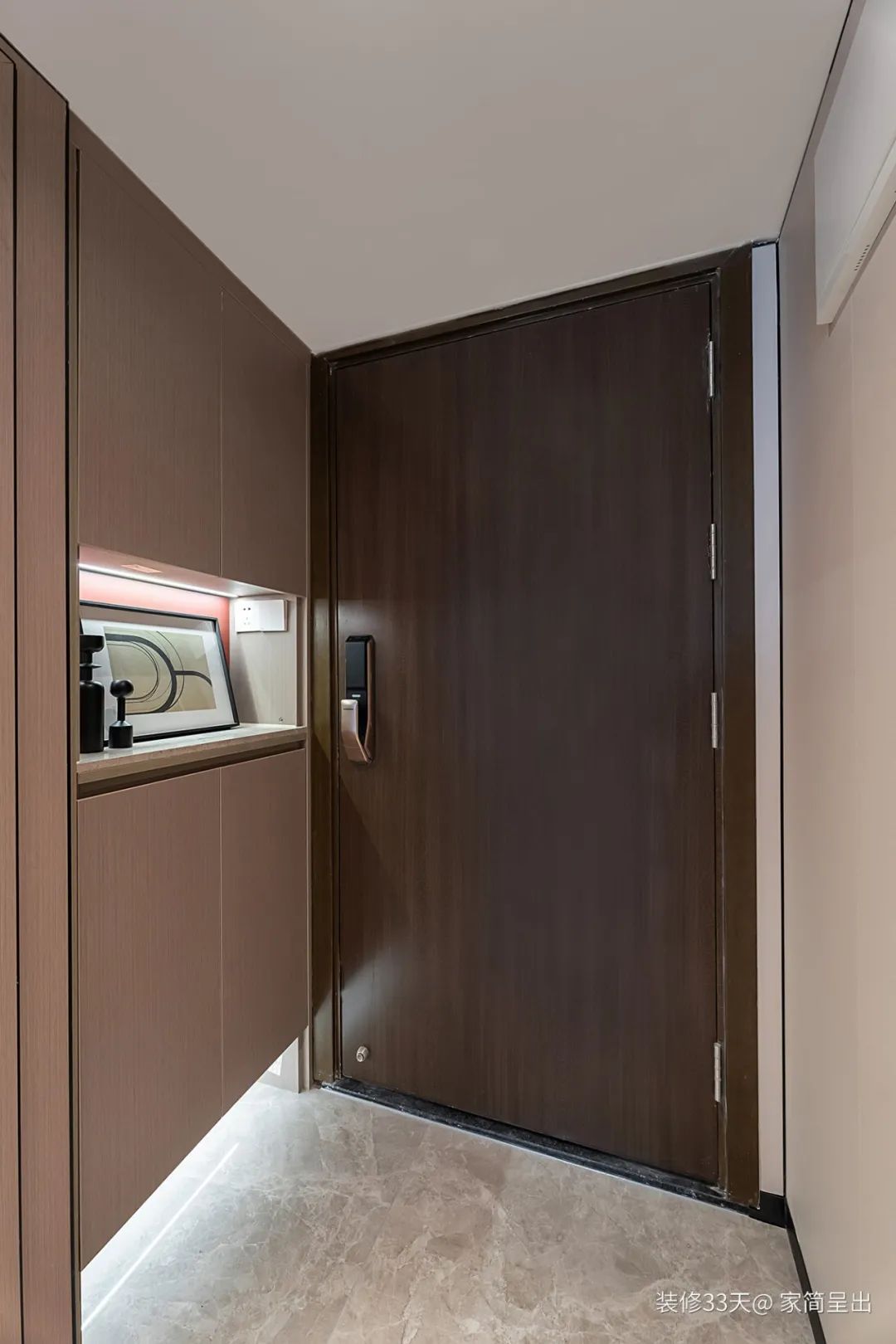 装修设计:挑高客厅,餐厨一体,现代Loft三室