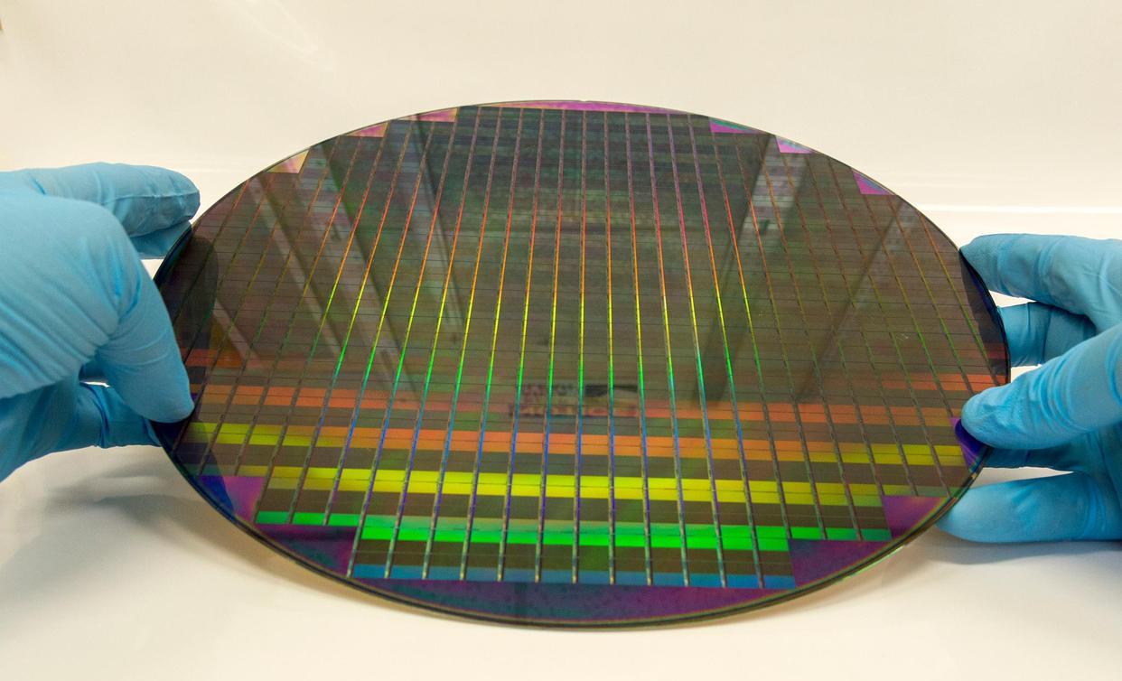 芯片|1nm是硅基芯片的极限，这会是芯片的终点吗？