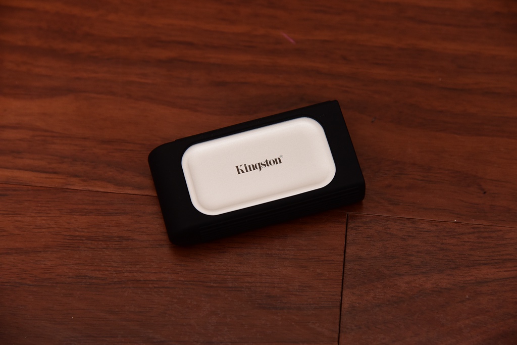 ssd|移动SSD速度天花板！金士顿XS2000读写2000MB/S