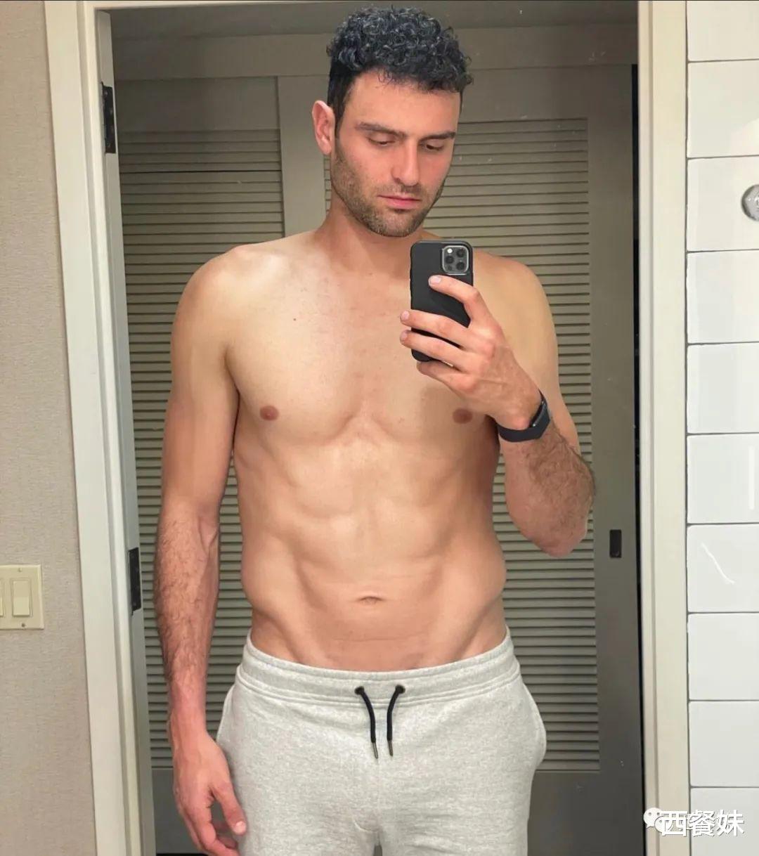 铁血战士|找到了! 《铁血战士》里的怪物本人竟是这个大帅哥!