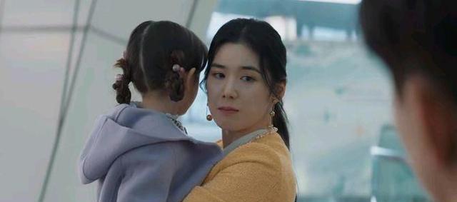 安娜|贤珠下线，《安娜》第4集：从被挤兑到被成就，她终于能坐电梯