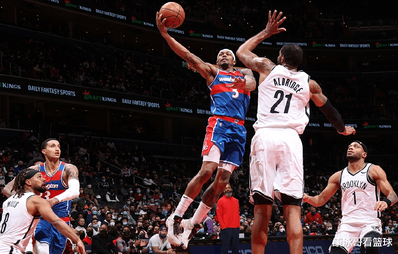 籃網(wǎng)隊(duì)|拒爆冷！3巨頭75+19，籃網(wǎng)力克黑馬，再獲兩大驚喜，兩大勁敵緊追