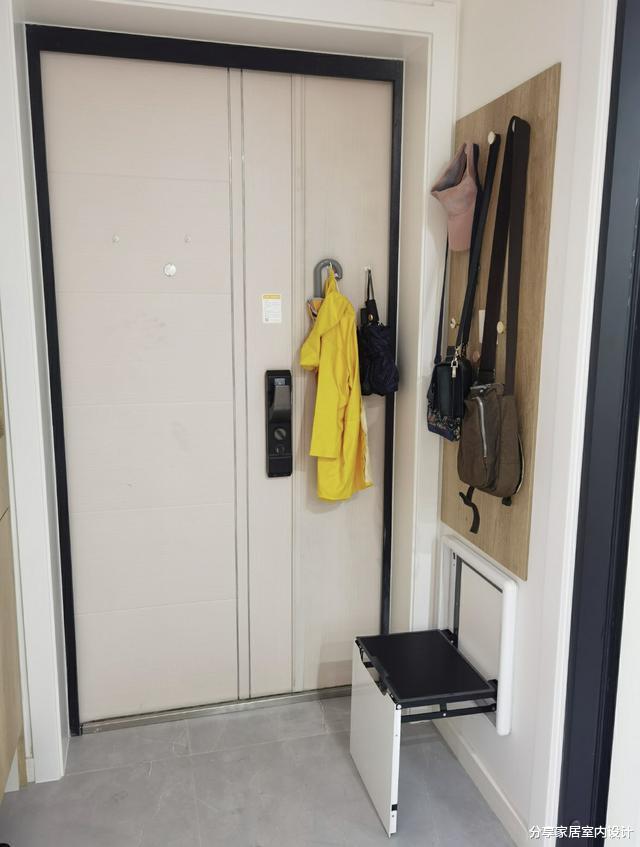 入住半年的新房，餐厅设卡座，沙发不靠墙很实用，看完全屋很治愈