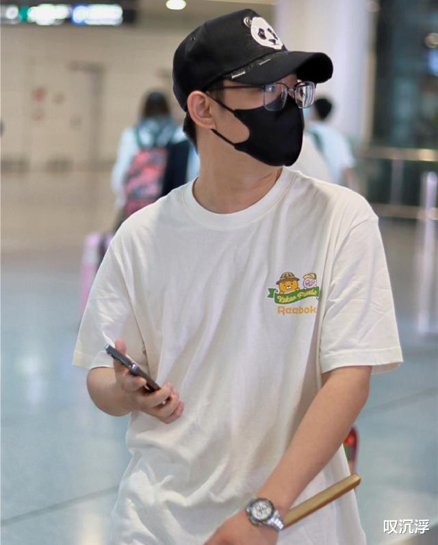 德云社|德云社栾云平到达杭州,引发粉丝热议,好久没看到德云社的演出了