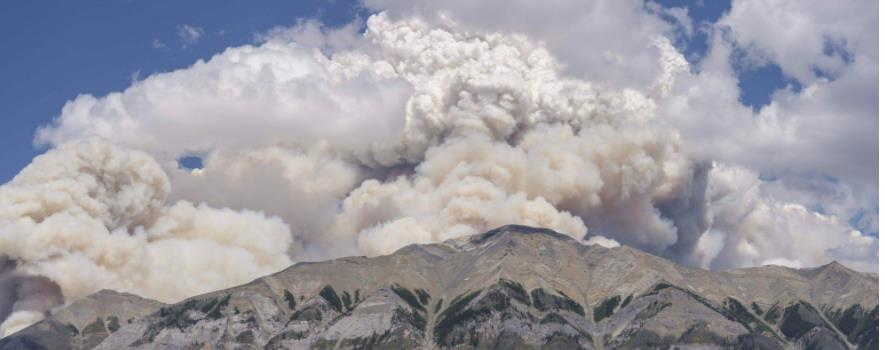 汤加火山爆发威力约千颗原子弹,更大灾难还在后面,人类要警惕了