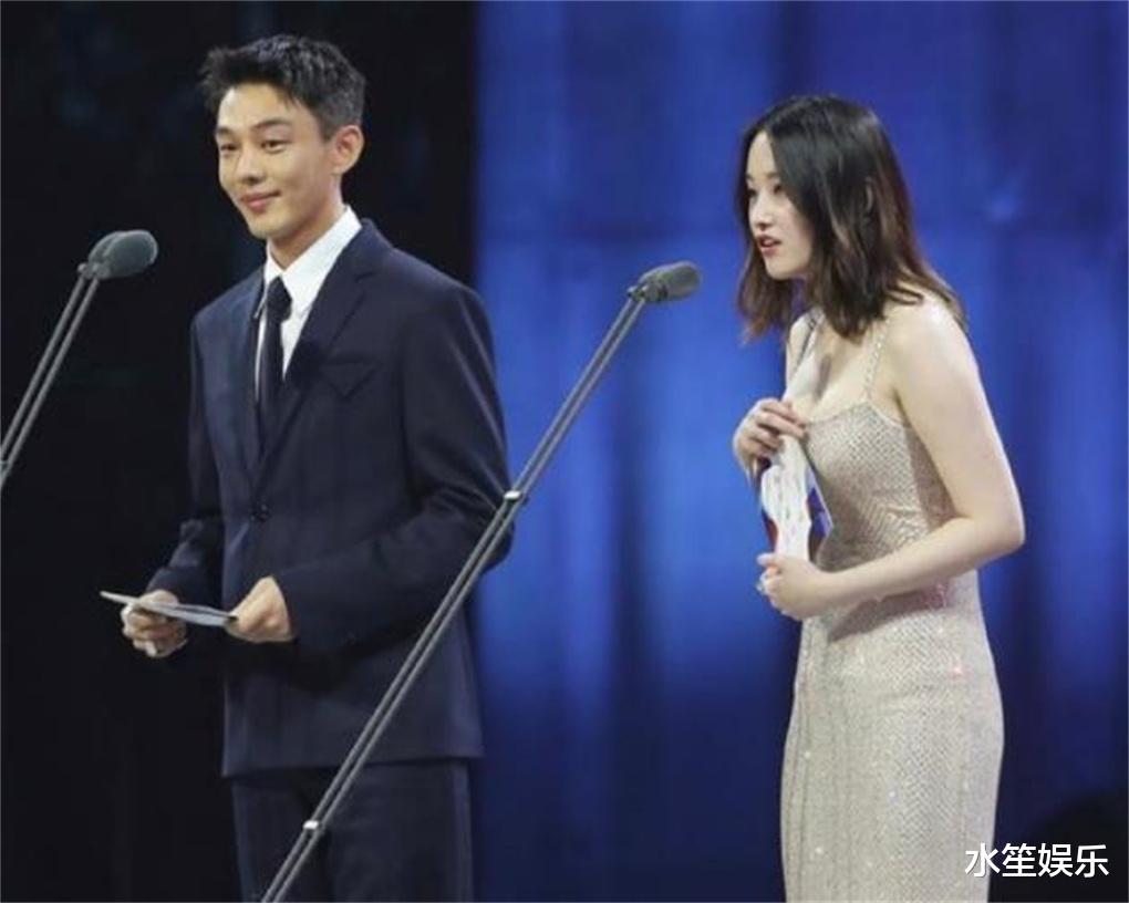 |今年百想艺术大赏名场面:车银优颜值回春,金泰梨摁人举动引热议