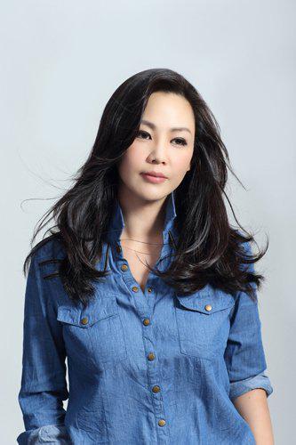 王羽|一代巨星王羽最后住院画面曝光，头脑糊涂时还酗酒如命，让人惋惜