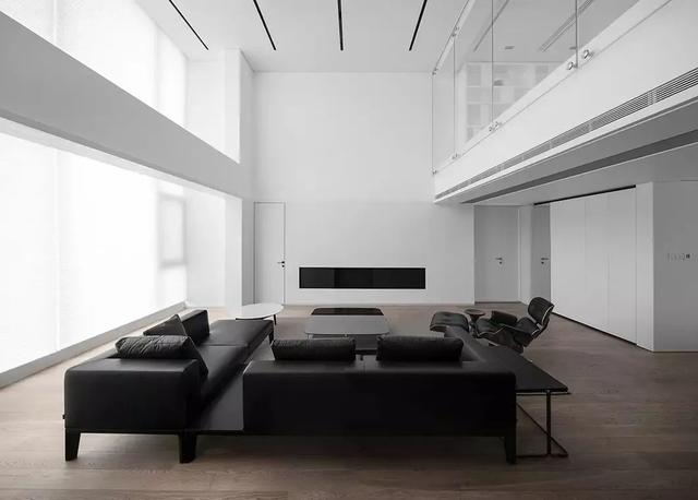 320㎡现代极简,黑与白的纯粹设计,简洁明亮、时尚大方