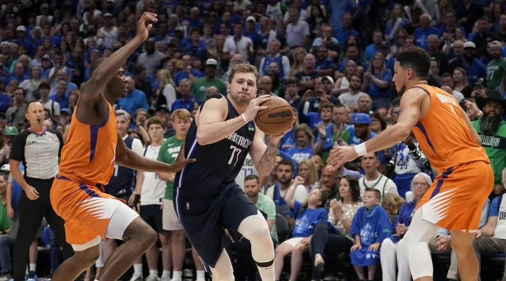 詹姆斯·哈登|NBA的残酷法则：在极致的天赋面前，顶级团队有时就是这么无力