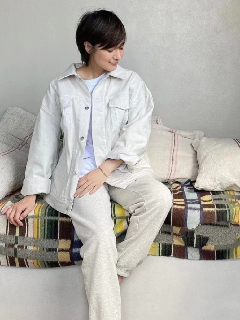 发型 50岁女人怎么打扮自己更高级？一衣服要穿纯色，二发型要短而不乱