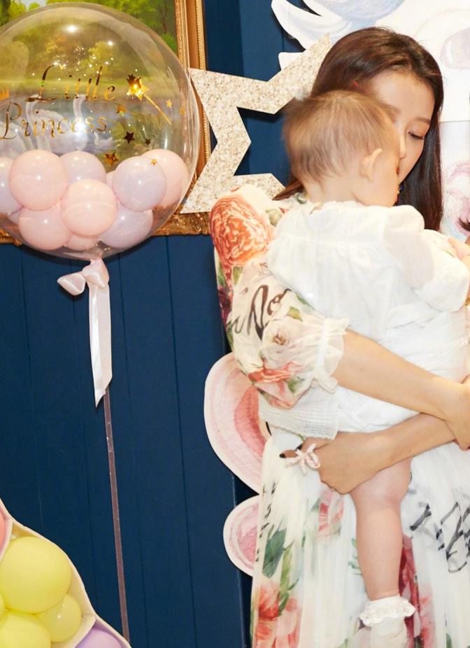 孙怡|演员孙怡:一笑捕获影帝董子健,没有婚礼,日子照样幸福甜蜜