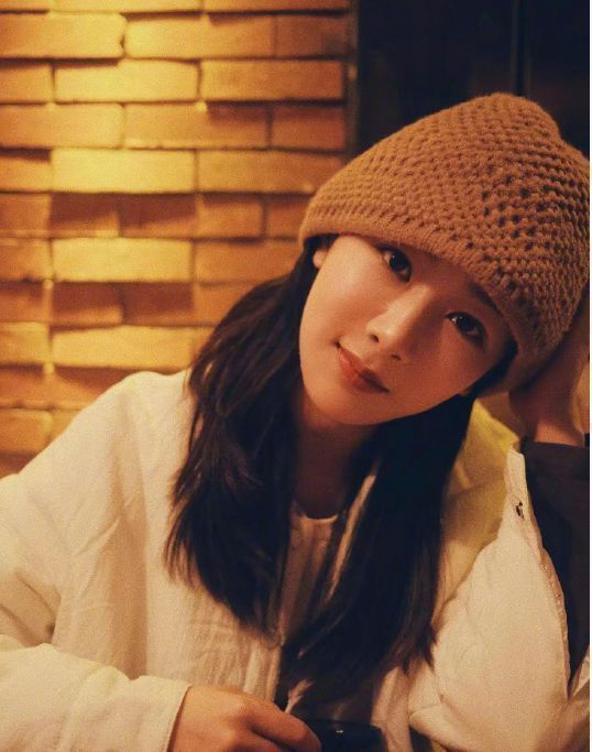 杨紫|曝二字女星深陷税务风波，对方刚成立新公司，多个细节指向杨紫