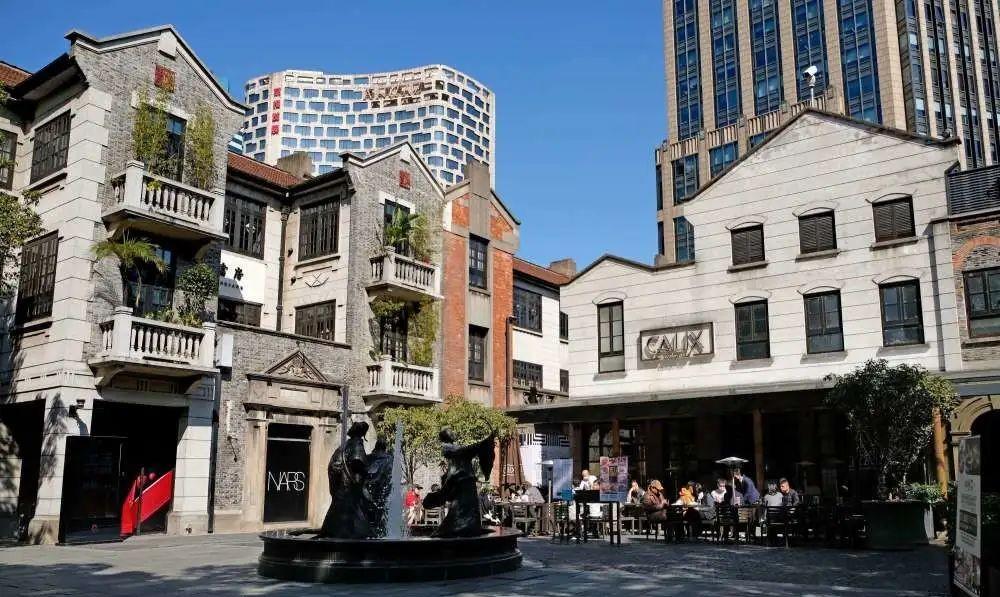 纽约|王思聪为什么一直赖在上海不出国?