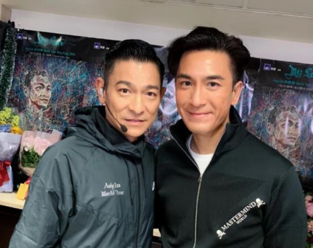 参观马国明的豪宅,家里墙面还是水泥的,装修太随意了