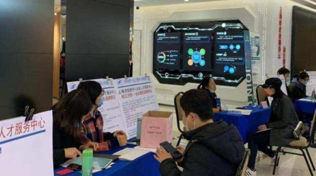 穿衣搭配|“开工潮”没有出现,取而代之的是“招工难”?年轻人怎么了