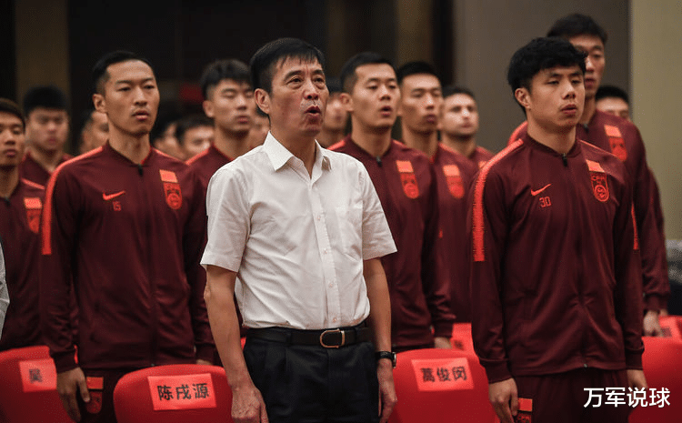 中国足协|巴甲一消息打了足协李铁脸，半场体能+体测=借口，陈戌源暴露了