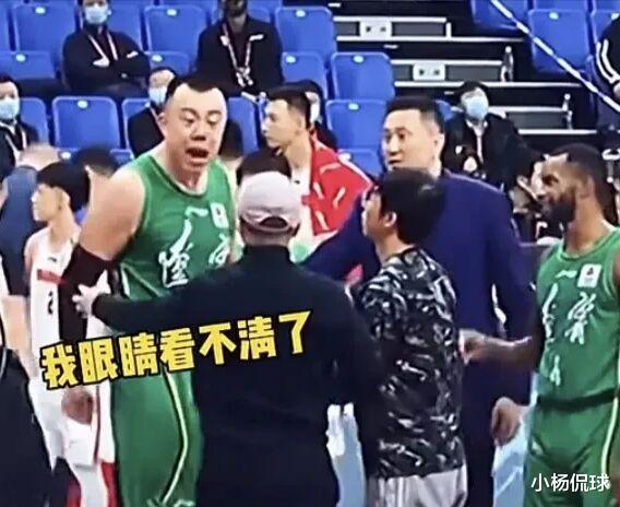 李晓勇|4消息！大韩吼李洪庆，李晓勇接替老马，格林抵长春，奥卡福训练