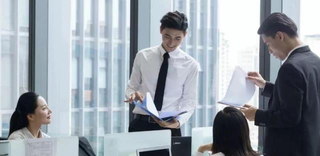 医生|“最佳男友”职业榜单，公务员名次有所下滑，排名考前的门槛很高