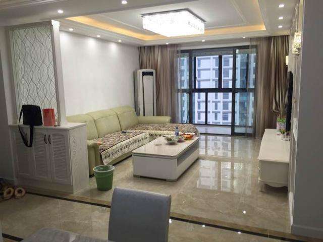 参观同学婚房,卫生间太尴尬了,还有这洗手台实在没法看下去!