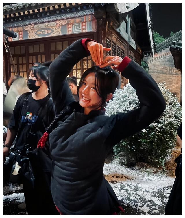 赵露思|恭喜！赵露思机身95后一线小花行列，《胡同》演技获赞未来可期