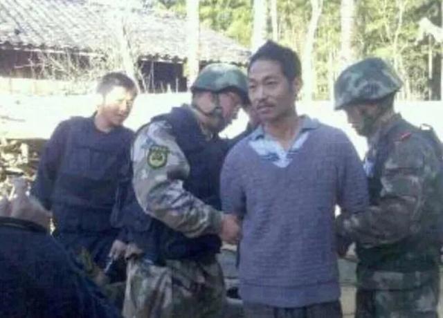 云南腾冲枪击案:凶手手持冲锋枪疯狂杀人,造成两家灭门惨案
